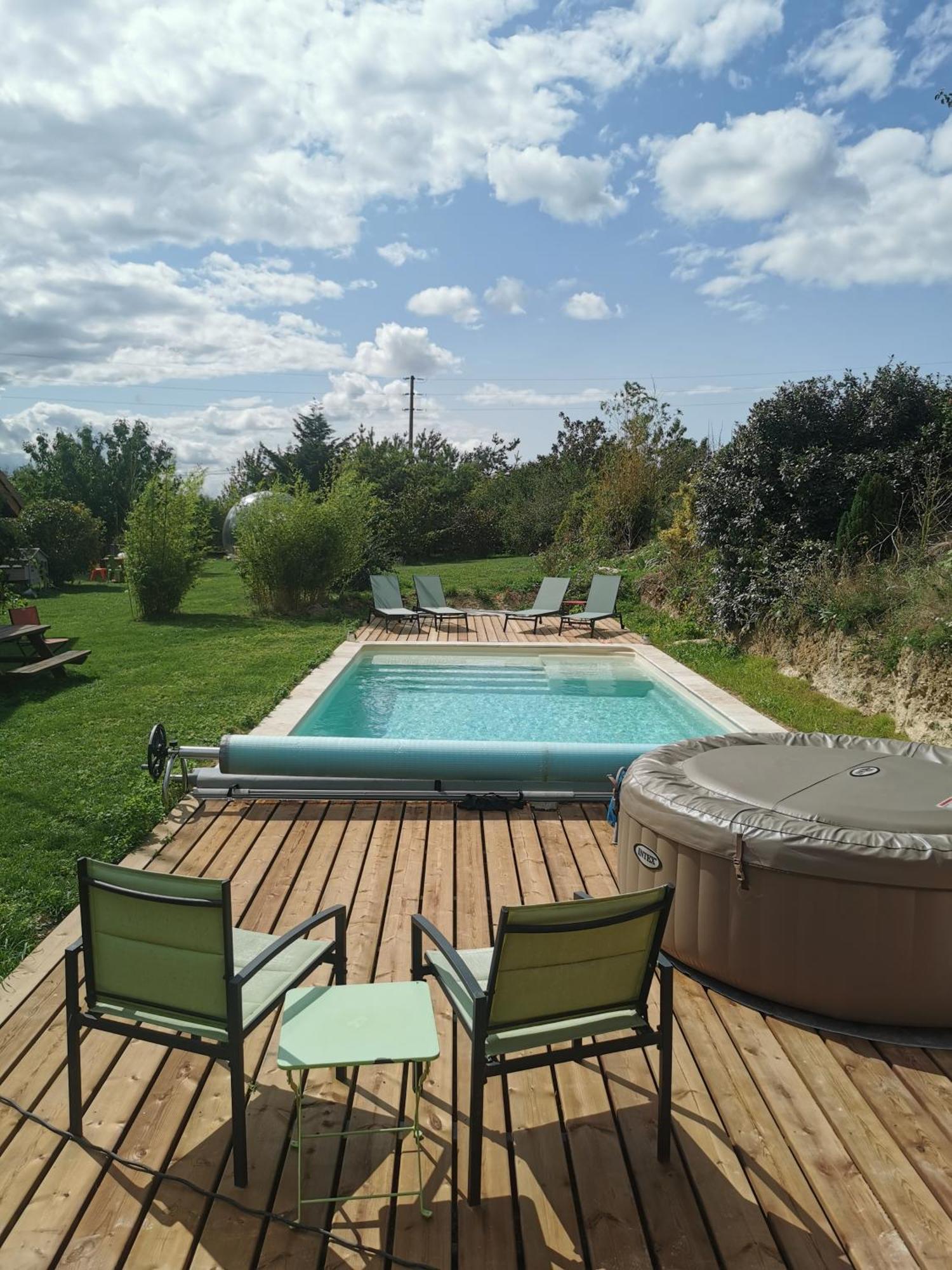La Bulle Des Champs Bed & Breakfast Champmotteux Exterior photo